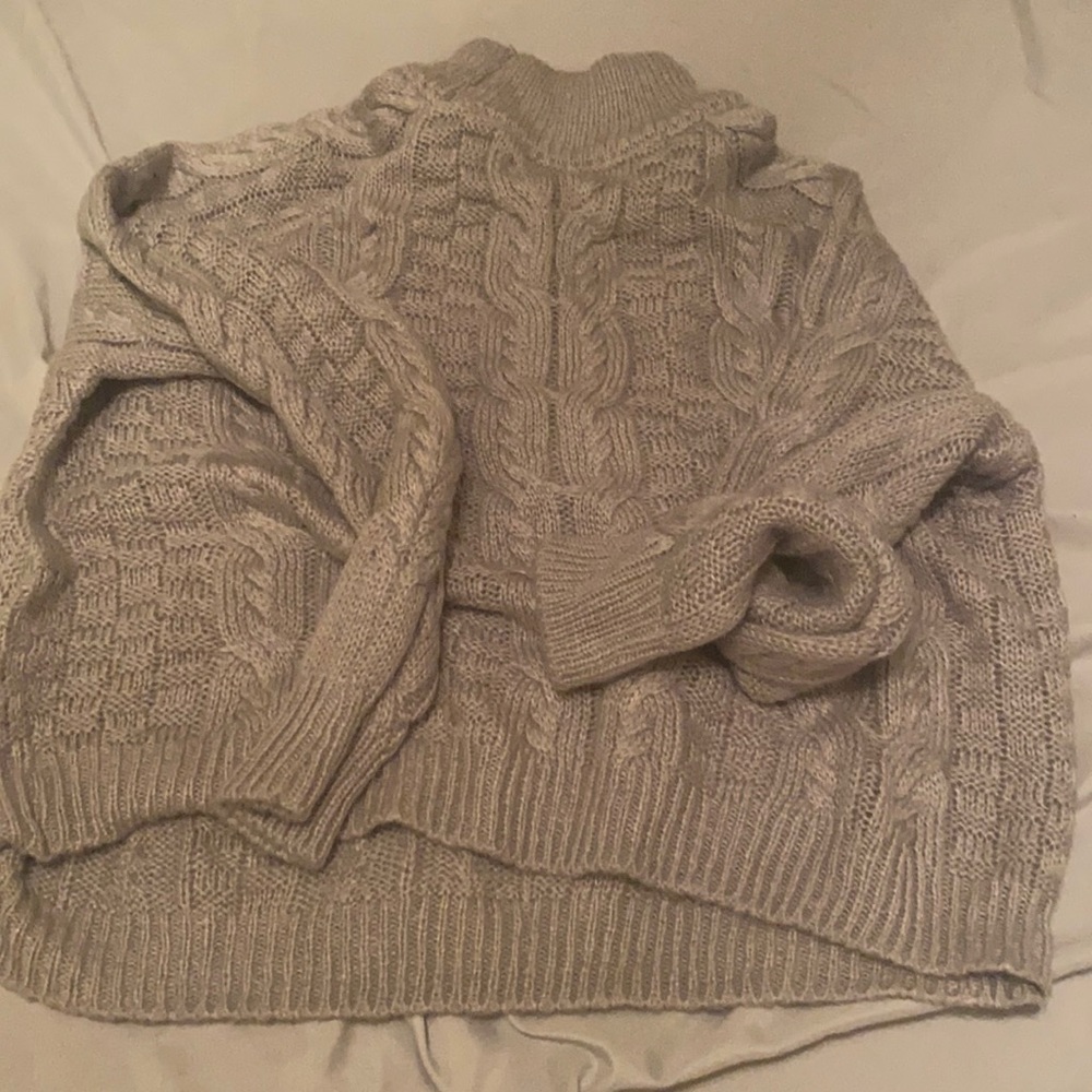 Cute turtle neck crop top